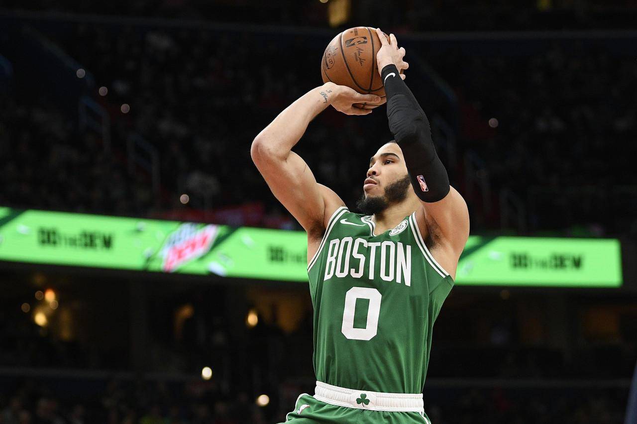 爱游戏手机版-清晨波士顿凯尔特人调整名单以备NBA常规赛;止住颓势环节打磨;球迷炸锅;身体对抗强度拉满的简单介绍
